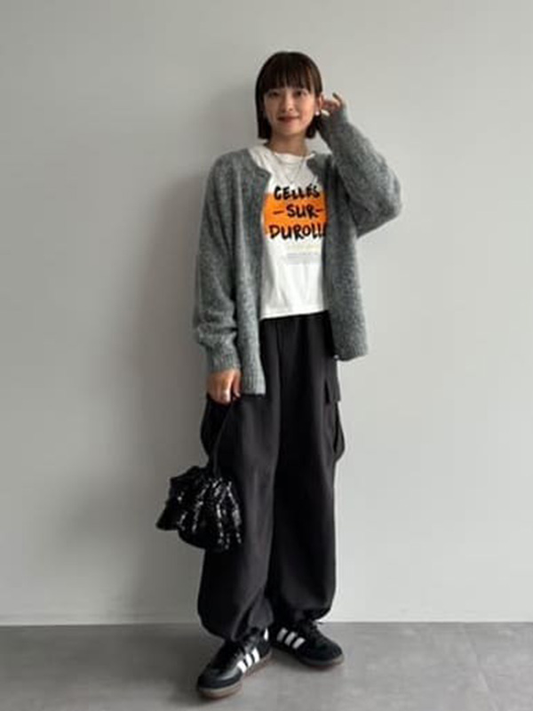 リラックスコーデを引き締めてくれるレザーブルゾン | 冬服 レディース