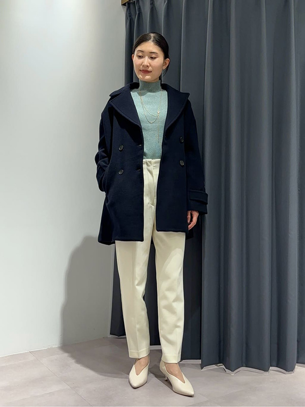 ストールで遊び心を足したきれいめオフィススタイル | 冬服 レディース