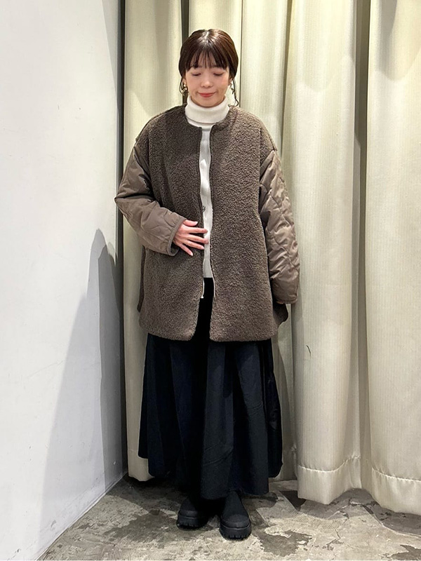 足取りも軽やかになるホワイトダウンのきれいめカジュアル | 冬服 レディース