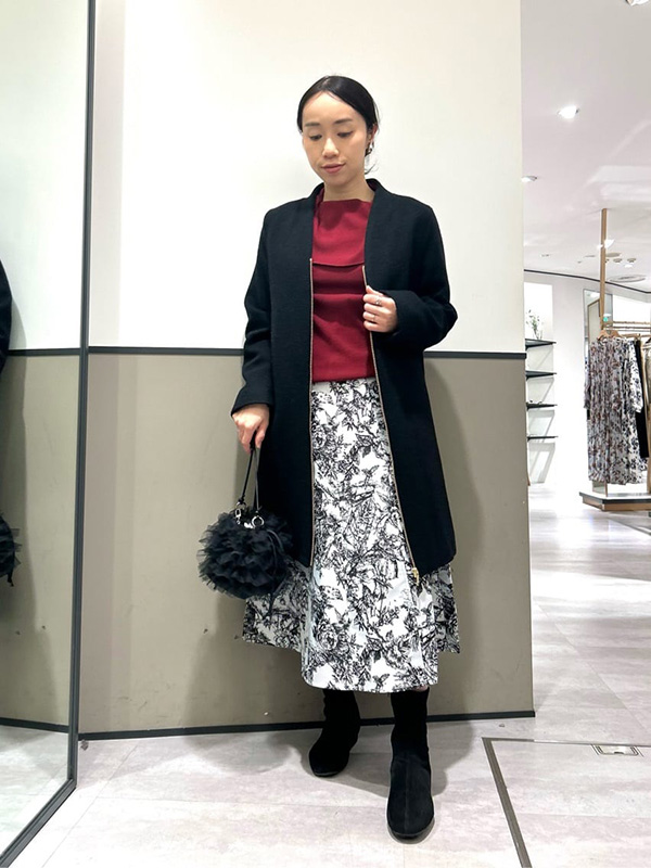 ウール×ベロアの冬素材で魅せるドレスライクなデートスタイル | 冬服 レディース